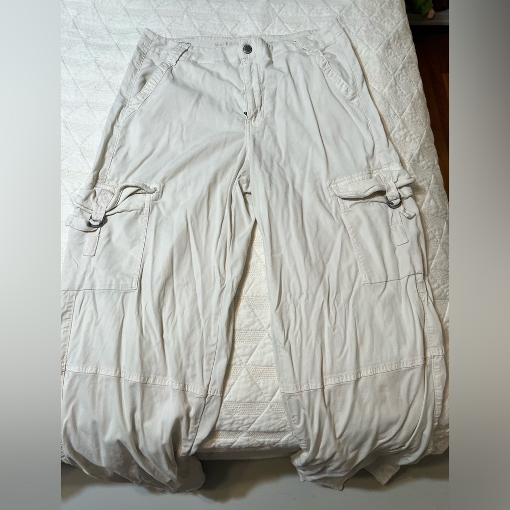 American Eagle cargo pants size 10 women’s